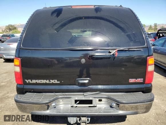 2001 GMC Yukon XL SLE with VIN 3GKFK16T31G132229, listed as a Copart auction lot 71603784 with 236,010 mi miles and Salvage Title. Bid and sale history available at carsss.com. Image 6.