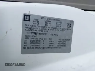 2017 GMC Savana Cargo Van with VIN 1GTW7AFF1H1913587, listed as a IAAI auction lot 40216941 with 269,708 mi miles. Bid and sale history available at carsss.com. Image 9.