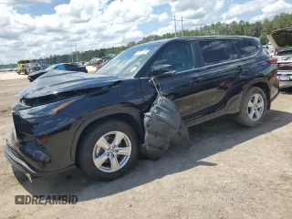 2023 Toyota Highlander L z VIN 5TDKDRAH7PS023661, wystawiony jako Copart lot #55987165 z przebiegiem 40 567 mil mil oraz Szkoda całkowita • Salvage title. Historia ofert i sprzedaży dostępna na DreamBid. Obrazek 1.