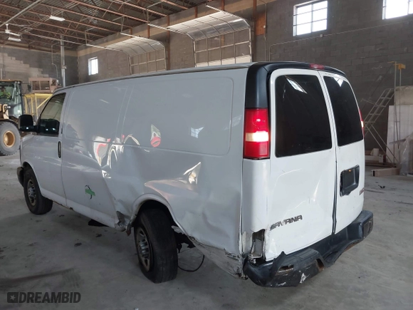 2008 GMC Savana Cargo Van with VIN 1GTGG25C481233460, listed as a IAAI auction lot 39630591 with 169,747 mi miles. Bid and sale history available at carsss.com. Image 3.