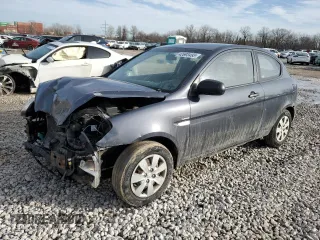 2011 Hyundai Accent GS z VIN KMHCM3AC3BU191853, wystawiony jako Copart lot #42693495 z przebiegiem Nie podano mil oraz Szkoda całkowita • Salvage title. Historia ofert i sprzedaży dostępna na DreamBid. Obrazek 1.