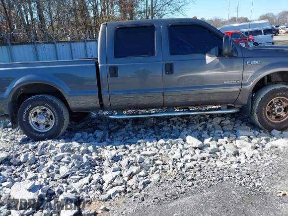 2002 Ford Super Duty F-250 XL with VIN 1FTNW21F52ED15515, listed as a IAAI auction lot 41351889 with 313,722 mi miles. Bid and sale history available at carsss.com. Image 13.