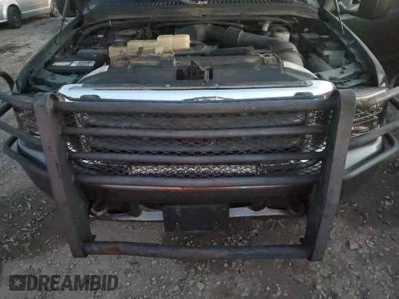 1999 Ford F-350 XL with VIN 1FTSF31L1XEA83209, listed as a Copart auction lot 81034374 with 151,361 mi miles and Salvage Title. Bid and sale history available at DreamBid. Image 11.