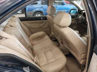 2002 Volkswagen Jetta GLS с VIN 3VWSP69M02M093290, выставлен на аукционе IAAI как лот 42233638 с пробегом 208 561 миль миль и . История ставок и продаж доступна на DreamBid. Изображение 8.