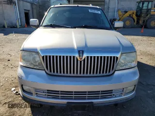 2006 Lincoln Navigator Luxury with VIN 5LMFU28516LJ16740, listed as a Copart auction lot 80648143 with 215,064 mi miles and Salvage Title. Bid and sale history available at carsss.com. Image 5.