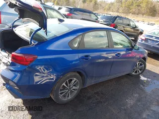 2023 Kia Forte LXS z VIN 3KPF24AD6PE504664, wystawiony jako IAAI lot #41478917 z przebiegiem 48 588 mil mil oraz . Historia ofert i sprzedaży dostępna na DreamBid. Obrazek 14.