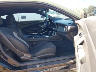 2017 Chevrolet Camaro 1SS with VIN 1G1FF1R72H0172498, listed as a IAAI auction lot 41493053 with 115,465 mi miles. Bid and sale history available at carsss.com. Image 5.