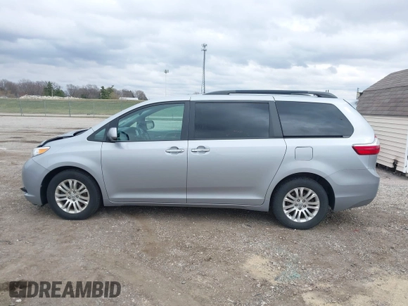 2017 Toyota Sienna XLE Auto Access Seat with VIN 5TDYZ3DC5HS876635, listed as a IAAI auction lot 41874863 with 89,292 mi miles and . Bid and sale history available at DreamBid. Image 15.