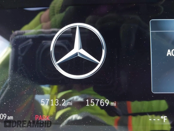 2024 Mercedes-Benz EQS 450+ z VIN 4JGDM2DB8RA032405, wystawiony jako IAAI lot #42034859 z przebiegiem 15 769 mil mil oraz . Historia ofert i sprzedaży dostępna na DreamBid. Obrazek 15.