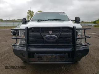2019 Ford F-250 XL with VIN 1FT7X2BT6KEC77495, listed as a Copart auction lot 72969264 with 124,710 mi miles and Salvage title. Bid and sale history available at DreamBid. Image 5.