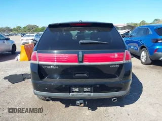 2009 Lincoln MKX z VIN 2LMDU68C29BJ05870, wystawiony jako IAAI lot #41732538 z przebiegiem 94 227 mil mil oraz . Historia ofert i sprzedaży dostępna na DreamBid. Obrazek 17.