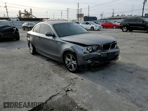 2012 BMW 1 Series 128i с VIN WBAUP9C52CVL91861, выставлен на аукционе Copart как лот 83647764 с пробегом 136 735 миль миль и Списание • Salvage title. История ставок и продаж доступна на DreamBid. Изображение 11.