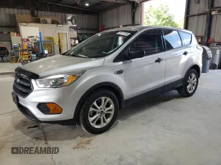 2017 Ford Escape S z VIN 1FMCU0F77HUC66296, wystawiony jako Copart lot #59171395 z przebiegiem 74 056 mil mil oraz Szkoda całkowita • Salvage title. Historia ofert i sprzedaży dostępna na DreamBid. Obrazek 1.