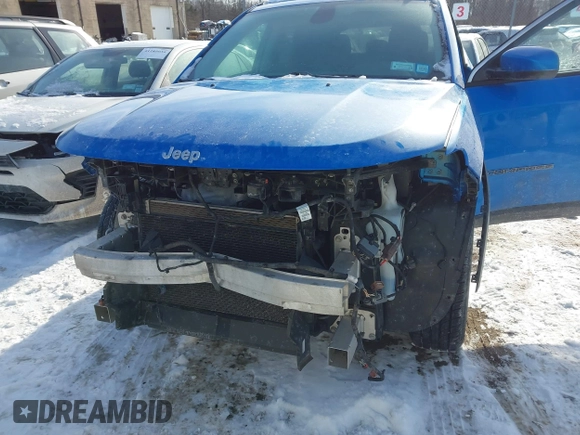 2018 Jeep Compass Latitude with VIN 3C4NJCBBXJT165349, listed as a IAAI auction lot 41283025 with 25,680 mi miles and . Bid and sale history available at DreamBid. Image 6.