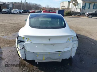 2019 Tesla Model 3 Long Range with VIN 5YJ3E1EB7KF442390, listed as a IAAI auction lot 41700122 with 65,539 mi miles. Bid and sale history available at carsss.com. Image 17.