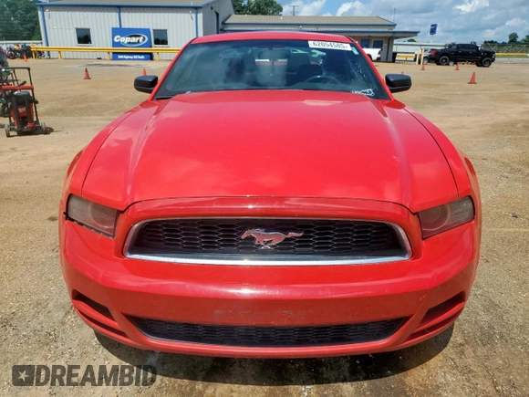 2014 Ford Mustang V6 with VIN 1ZVBP8AM8E5284439, listed as a Copart auction lot 62054585 with 183,880 mi miles and Clean title. Bid and sale history available at DreamBid. Image 5.