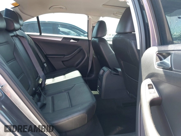 2015 Volkswagen Jetta SE with VIN 3VWD17AJ6FM406091, listed as a IAAI auction lot 42539626 with 82,005 mi miles and . Bid and sale history available at DreamBid. Image 8.