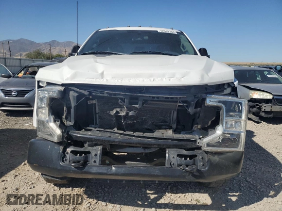 2022 Ford F-250 XL with VIN 1FT7X2BN4NED60820, listed as a Copart auction lot 72519704 with 41,228 mi miles and Salvage Title. Bid and sale history available at DreamBid. Image 5.
