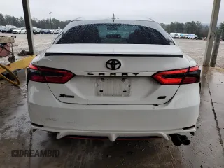 2019 Toyota Camry LE with VIN 4T1B11HK4KU272902, listed as a Copart auction lot 84097484 with 94,433 mi miles and Clean Title. Bid and sale history available at carsss.com. Image 6.