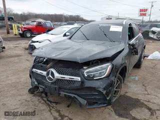 2022 Mercedes-Benz GLC with VIN W1N0G8EBXNV395814, listed as a IAAI auction lot 41694934 with 1 mi miles. Bid and sale history available at carsss.com. Image 2.