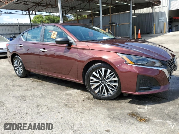 2025 Nissan Altima SV with VIN 1N4BL4DV4SN301573, listed as a Copart auction lot 54365315 with 14,109 mi miles and Salvage Title. Bid and sale history available at DreamBid. Image 4.
