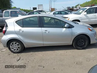 2015 Toyota Prius One z VIN JTDKDTB38F1580333, wystawiony jako IAAI lot #42214442 z przebiegiem 81 971 mil mil oraz . Historia ofert i sprzedaży dostępna na DreamBid. Obrazek 14.