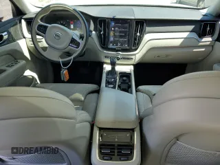 2021 Volvo XC60 Inscription с VIN YV4102DL8M1688721, выставлен на аукционе Copart как лот 52176735 с пробегом 28 042 миль миль и Списание • Salvage title. История ставок и продаж доступна на DreamBid. Изображение 8.
