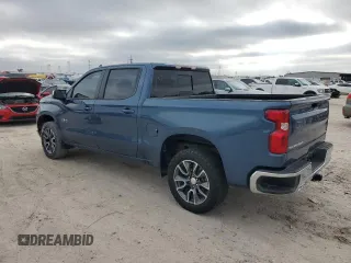 2024 Chevrolet Silverado 1500 LT with VIN 1GCUDDE82RZ256810, listed as a Copart auction lot 86502814 with 9,224 mi miles and Salvage Title. Bid and sale history available at carsss.com. Image 2.