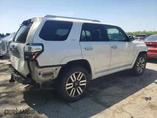 2014 Toyota 4Runner SR5 with VIN JTEZU5JR1E5067248, listed as a Copart auction lot 52190845 with 192,331 mi miles and Salvage Title. Bid and sale history available at carsss.com. Image 3.