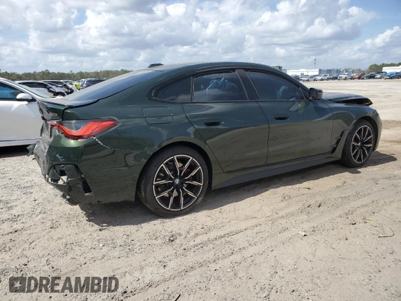 2024 BMW 4 Series 430i with VIN WBA63AV09RFR39400, listed as a Copart auction lot 47825465 with 29,689 mi miles and Non Repairable. Bid and sale history available at carsss.com. Image 3.