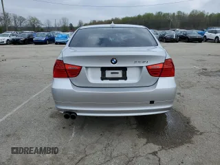2009 BMW 3 Series 328i z VIN WBAPH57559NM34255, wystawiony jako Copart lot #52873105 z przebiegiem 94 854 mil mil oraz Szkoda całkowita • Salvage title. Historia ofert i sprzedaży dostępna na DreamBid. Obrazek 6.