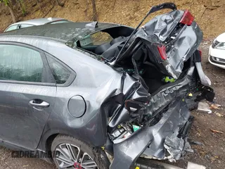 2024 Kia Forte GT z VIN 3KPF44AC7RE823026, wystawiony jako IAAI lot #42192965 z przebiegiem 8 438 mil mil oraz . Historia ofert i sprzedaży dostępna na DreamBid. Obrazek 17.