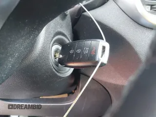 2018 Kia Sorento LX z VIN 5XYPG4A33JG417196, wystawiony jako IAAI lot #41816375 z przebiegiem 115 852 mil mil oraz . Historia ofert i sprzedaży dostępna na DreamBid. Obrazek 11.