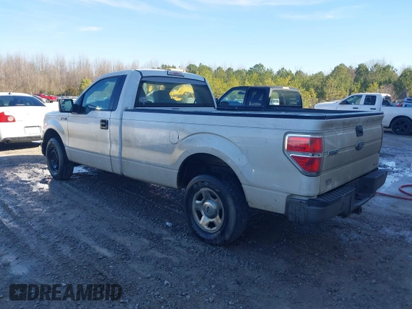2012 Ford F-150 XL with VIN 1FTMF1CM6CKD65991, listed as a IAAI auction lot 41659767 with 263,099 mi miles. Bid and sale history available at carsss.com. Image 3.