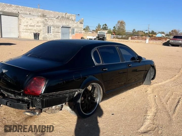 2007 Bentley Flying Spur with VIN SCBBR93W378041112, listed as a Copart auction lot 49929815 with 860,088 mi miles and Clean Title. Bid and sale history available at DreamBid. Image 4.