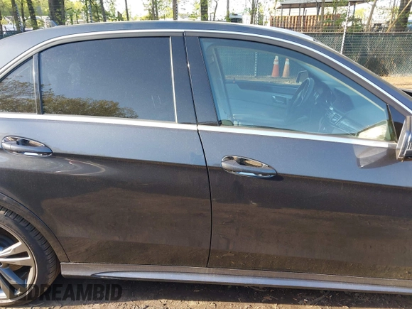 2014 Mercedes-Benz E 350 Sport with VIN WDDHF5KB7EA843276, listed as a IAAI auction lot 42070731 with 84,239 mi miles and . Bid and sale history available at DreamBid. Image 13.