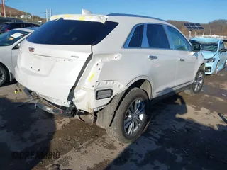 2021 Cadillac XT5 AWD Premium Luxury with VIN 1GYKNDRS9MZ149394, listed as a IAAI auction lot 41465952 with 32,292 mi miles. Bid and sale history available at carsss.com. Image 4.