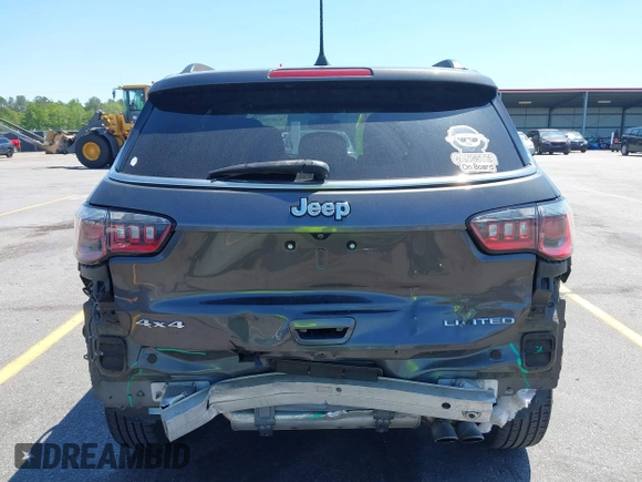 2017 Jeep Compass Limited z VIN 3C4NJDCB1HT631619, wystawiony jako IAAI lot #42032050 z przebiegiem 124 152 mil mil oraz . Historia ofert i sprzedaży dostępna na DreamBid. Obrazek 20.