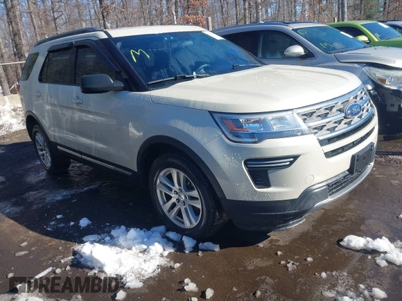 2018 Ford Explorer XLT z VIN 1FM5K8D81JGA18090, wystawiony jako IAAI lot #41316187 z przebiegiem 136 199 mil mil oraz . Historia ofert i sprzedaży dostępna na DreamBid. Obrazek 1.