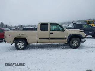2005 Chevrolet Silverado 1500 with VIN 1GCEK19V75E150685, listed as a IAAI auction lot 41431129 with 254,224 mi miles. Bid and sale history available at carsss.com. Image 13.