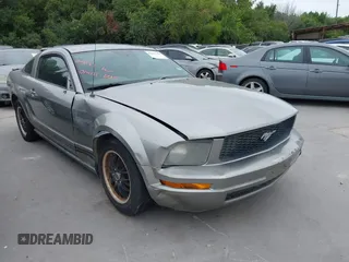 2008 Ford Mustang Deluxe with VIN 1ZVHT80N485143307, listed as a IAAI auction lot 42661093 with 155,133 mi miles and . Bid and sale history available at DreamBid. Image 1.