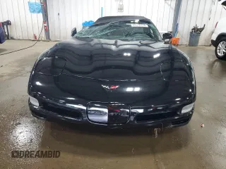 2002 Chevrolet Corvette with VIN 1G1YY32G425105016, listed as a Copart auction lot 58575714 with 33,152 mi miles and Salvage Title. Bid and sale history available at carsss.com. Image 5.