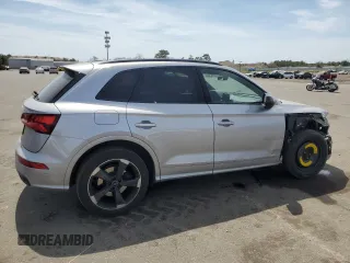 2019 Audi SQ5 Premium Plus with VIN WA1B4AFY2K2131402, listed as a Copart auction lot 54062965 with 32,639 mi miles and Salvage Title. Bid and sale history available at DreamBid. Image 3.