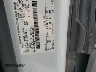 2018 Ford Transit z VIN 1FDAX2XV5JKA33123, wystawiony jako Copart lot #64243675 z przebiegiem 124 631 mil mil oraz Nie do naprawy • Non repairable. Historia ofert i sprzedaży dostępna na DreamBid. Obrazek 12.