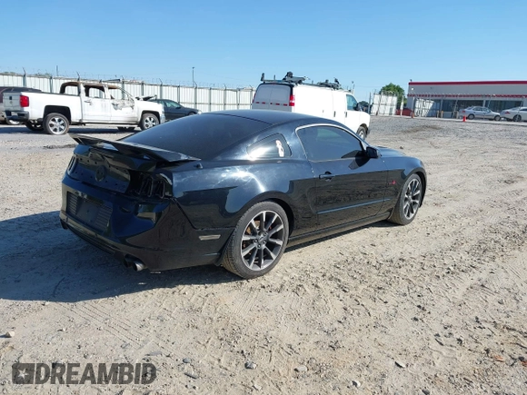 2013 Ford Mustang GT z VIN 1ZVBP8CF2D5284157, wystawiony jako IAAI lot #42050829 z przebiegiem 147 221 mil mil oraz . Historia ofert i sprzedaży dostępna na DreamBid. Obrazek 4.