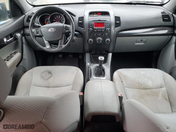 2011 Kia Sorento LX with VIN 5XYKT3A12BG005688, listed as a Copart auction lot 52109635 with 185,884 mi miles and Salvage Title. Bid and sale history available at carsss.com. Image 8.