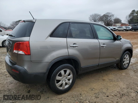 2011 Kia Sorento LX with VIN 5XYKTCA16BG121055, listed as a Copart auction lot 42172485 with 172,717 mi miles and Salvage Title. Bid and sale history available at carsss.com. Image 3.