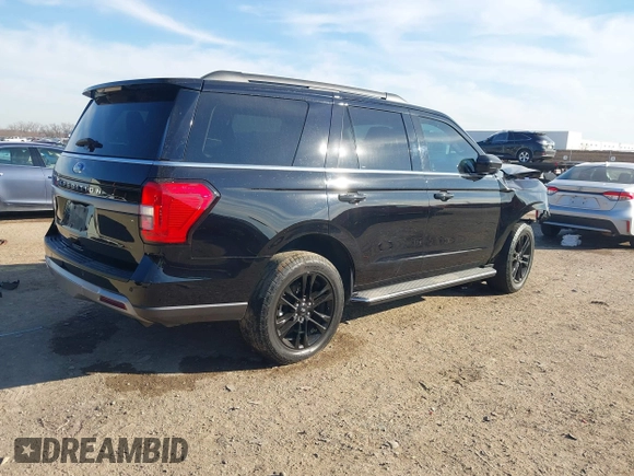 2023 Ford Expedition XLT with VIN 1FMJU1H86PEA63119, listed as a IAAI auction lot 41329207 with 1 mi miles. Bid and sale history available at carsss.com. Image 4.