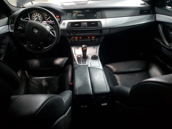 2013 BMW 5 Series 550i xDrive with VIN WBAFU9C59DDY70691, listed as a Copart auction lot 87702305 with 225,677 mi miles and Salvage Title. Bid and sale history available at carsss.com. Image 8.
