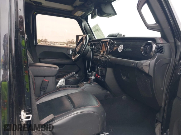 2020 Jeep Gladiator Rubicon z VIN 1C6JJTBG7LL102189, wystawiony jako IAAI lot #42320968 z przebiegiem 68 266 mil mil oraz . Historia ofert i sprzedaży dostępna na DreamBid. Obrazek 5.